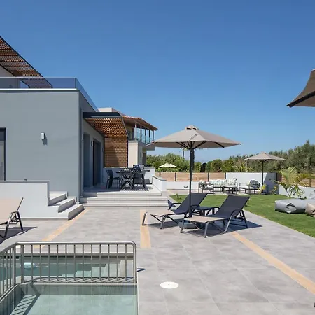 Sunnyside Villas, Ideal For Vibrant Stays,By Thinkvilla Pigianos Kampos  Exterior photo